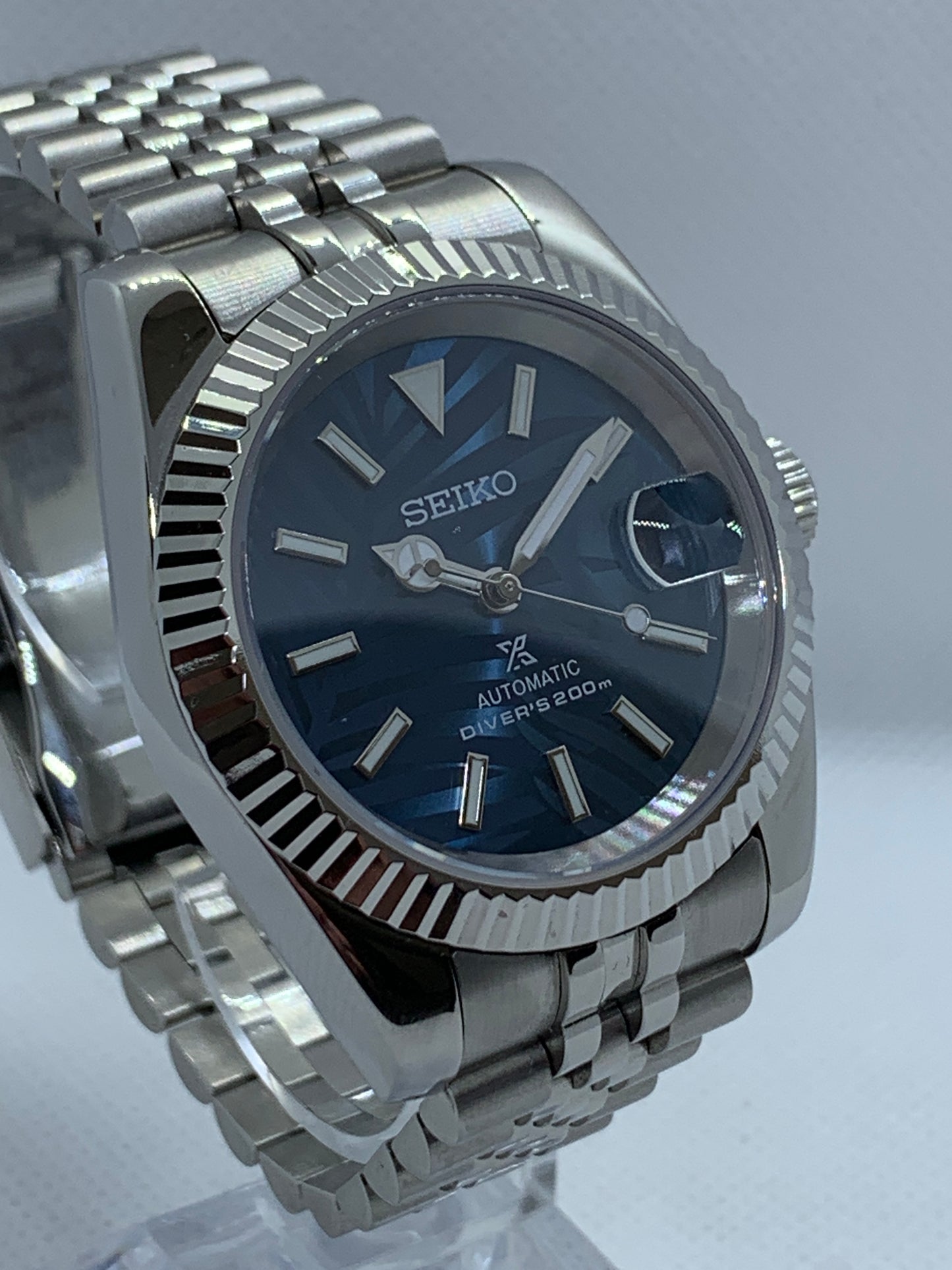 Men's 40MM Seiko Mod Watch, Blue Palm dial with fluted bezel, Sapphire Crystal, Jubilee Bracelet