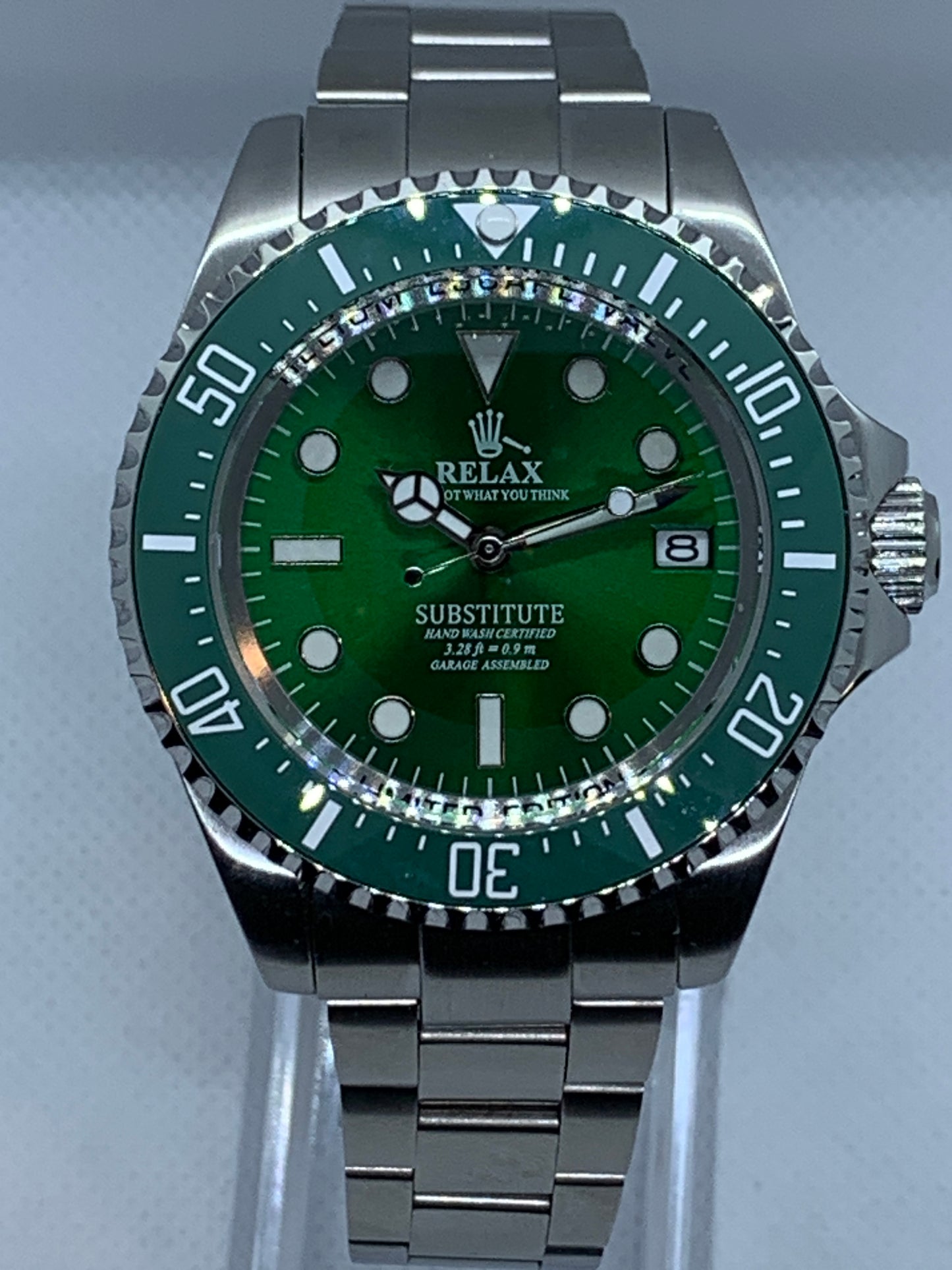 Men's 43MM Relax Hulk Watch, Seiko NH35A Automatic Movement, Green Sunburst Relax Dial, Sapphire Crystal