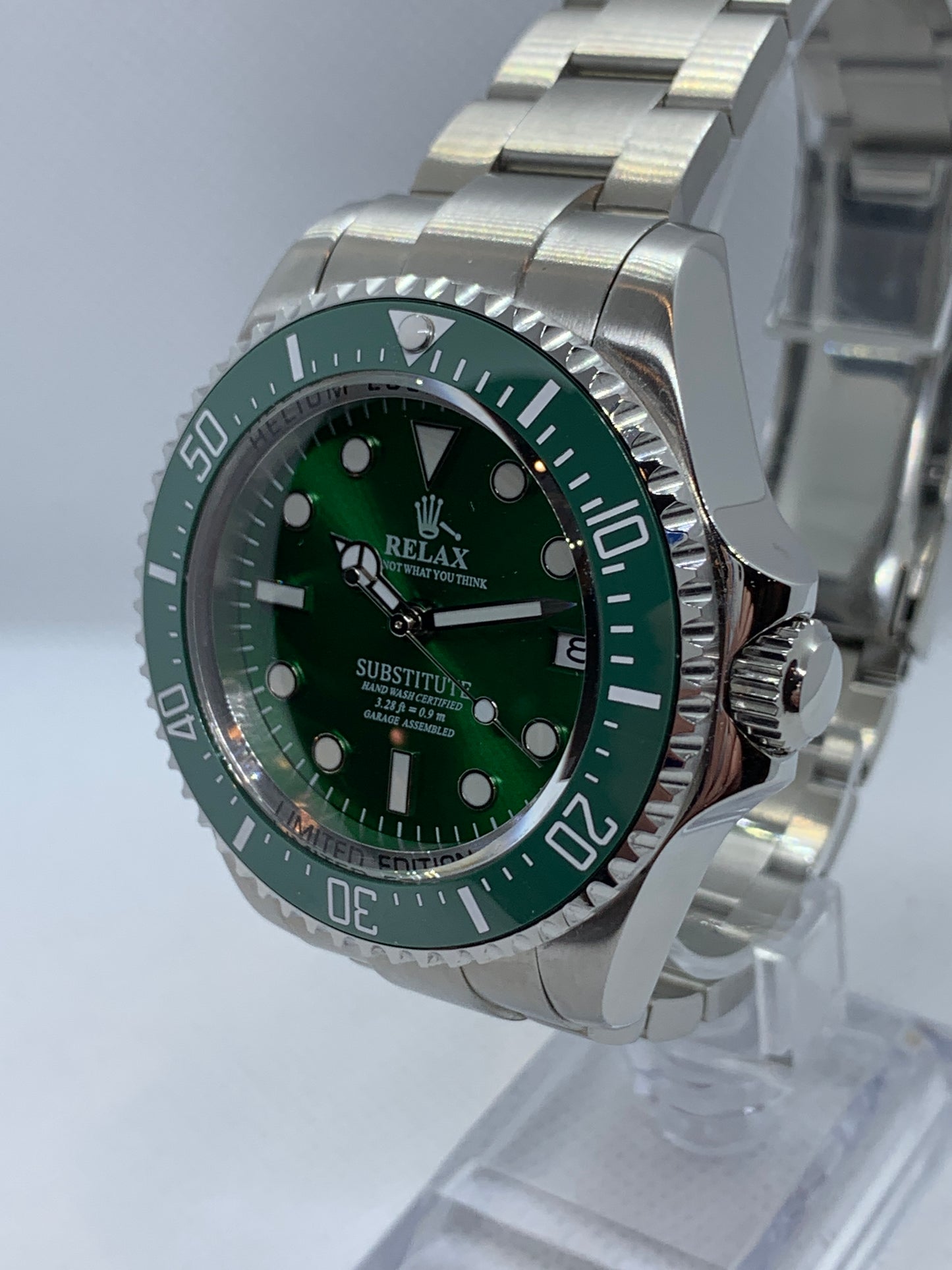 Men's 43MM Relax Hulk Watch, Seiko NH35A Automatic Movement, Green Sunburst Relax Dial, Sapphire Crystal