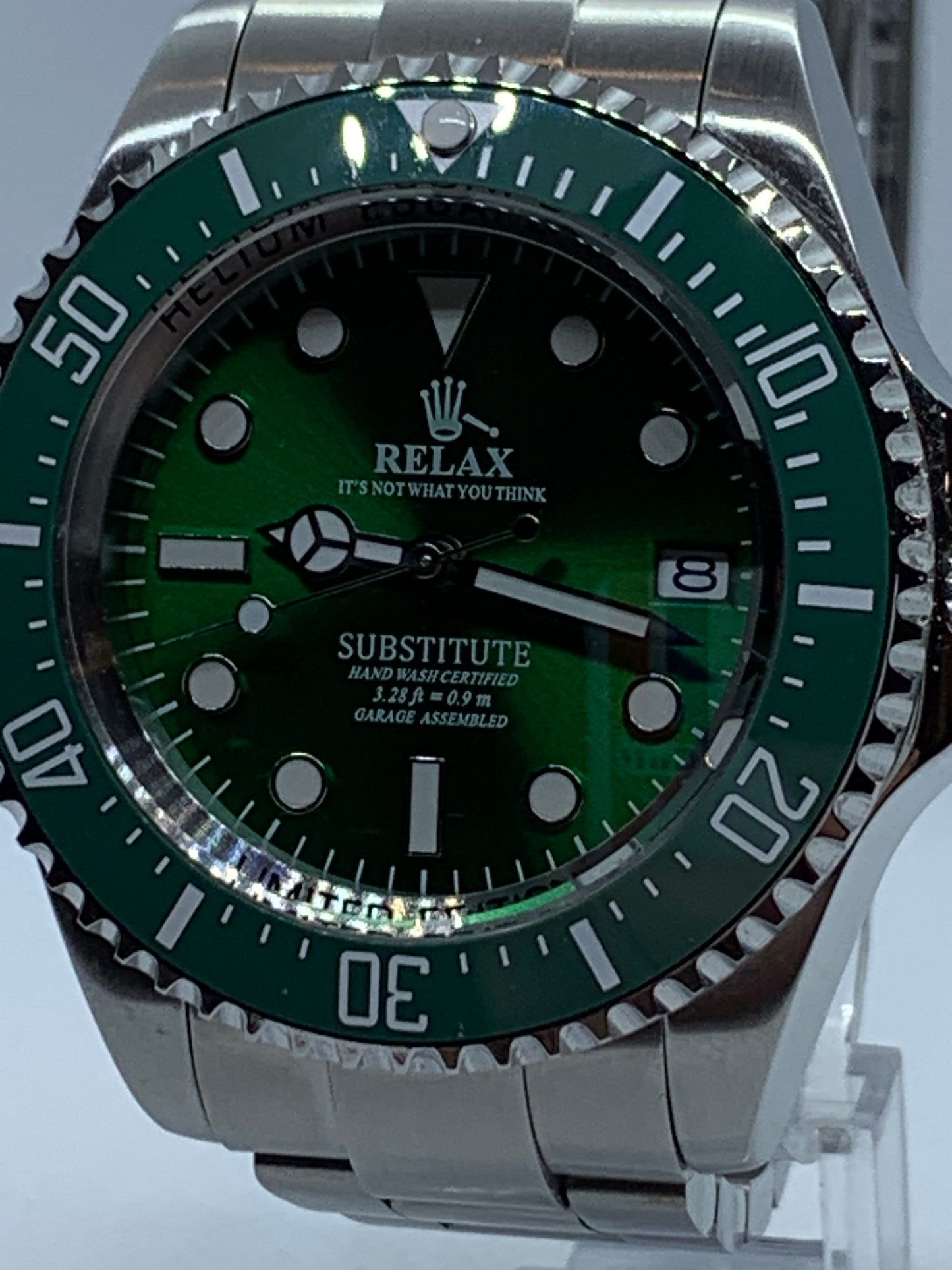 Men's 43MM Relax Hulk Watch, Seiko NH35A Automatic Movement, Green Sunburst Relax Dial, Sapphire Crystal