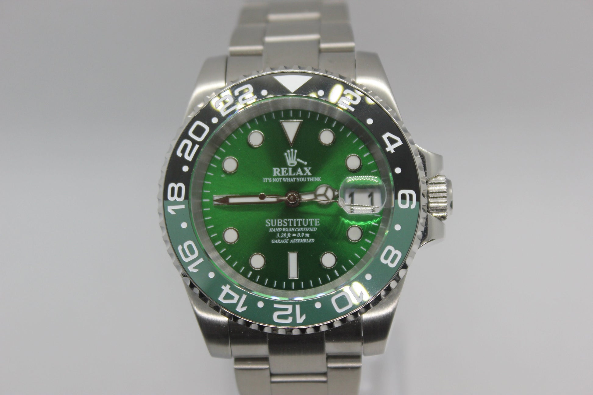 Mens 40MM Custom Watch, Seiko NH35A Automatic Movement, Green Sunburst Relax Dial, Sapphire Crystal