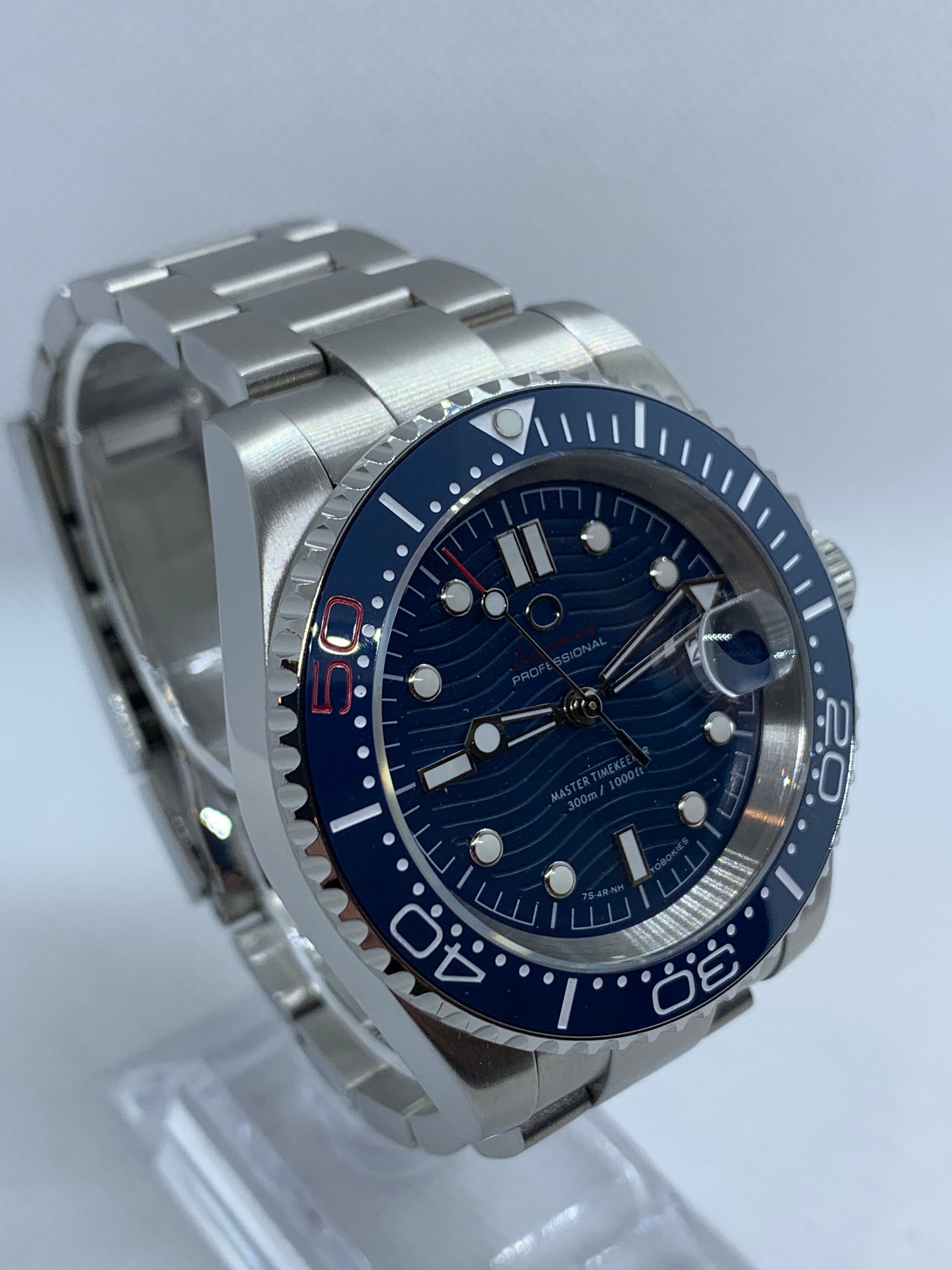 Men s 40MM Submariner Style Watch with Blue Wave Dial Seiko NH35