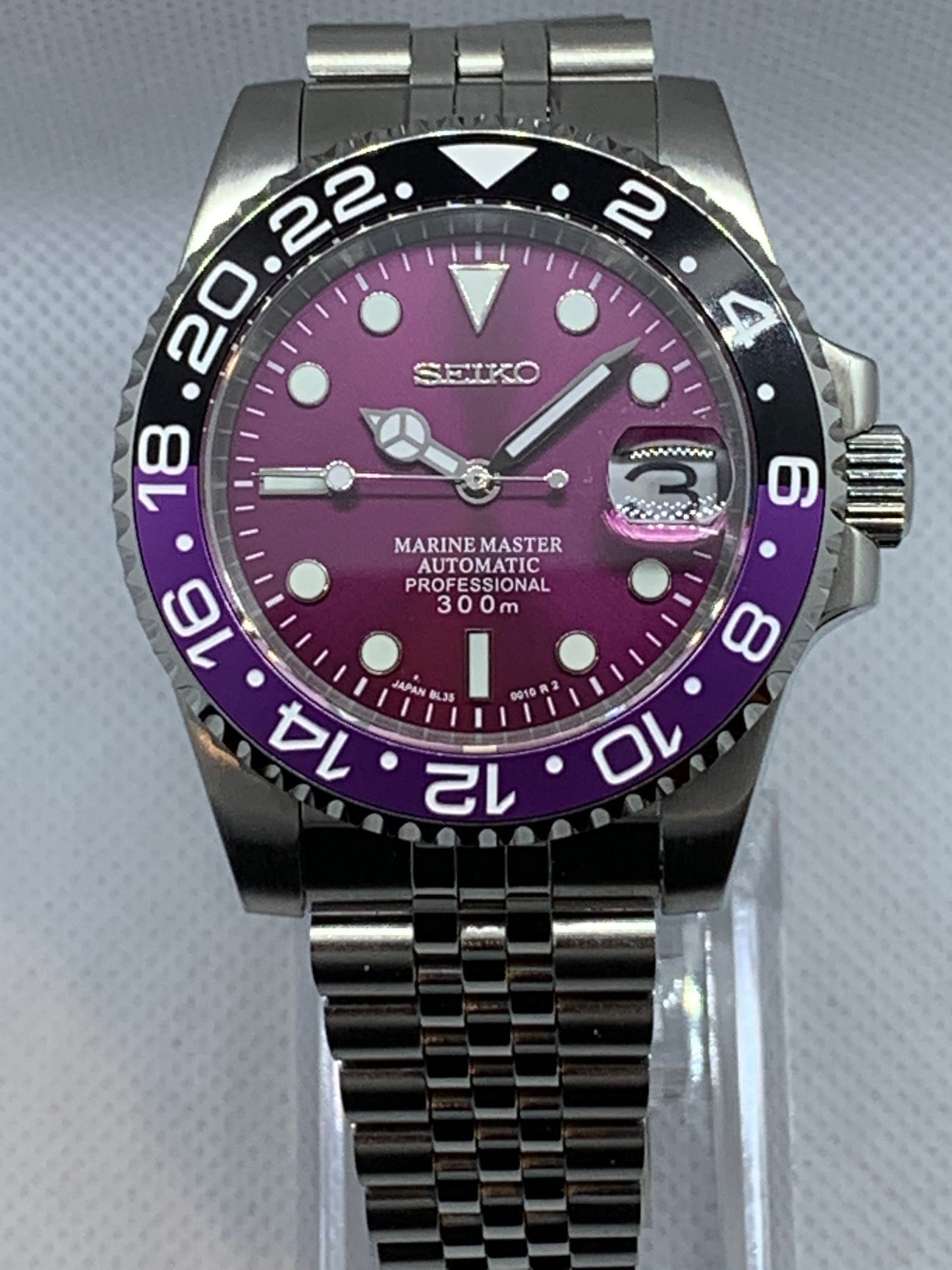 Epic Watches - Custom 40MM Seiko Mod Watch, GMT style, Purple Sunburst Dial with Purple and Black Bezel, Sapphire Crystal, Jubilee Bracelet